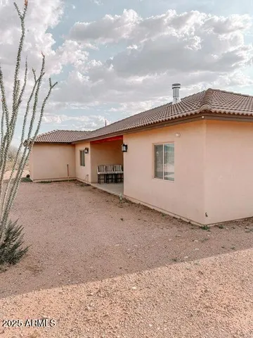 a house view with a garden