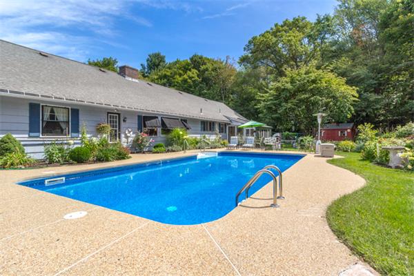 43 Woodbridge Road North Andover, MA 01845 - Photo 26 of 29 Gallery Image 26