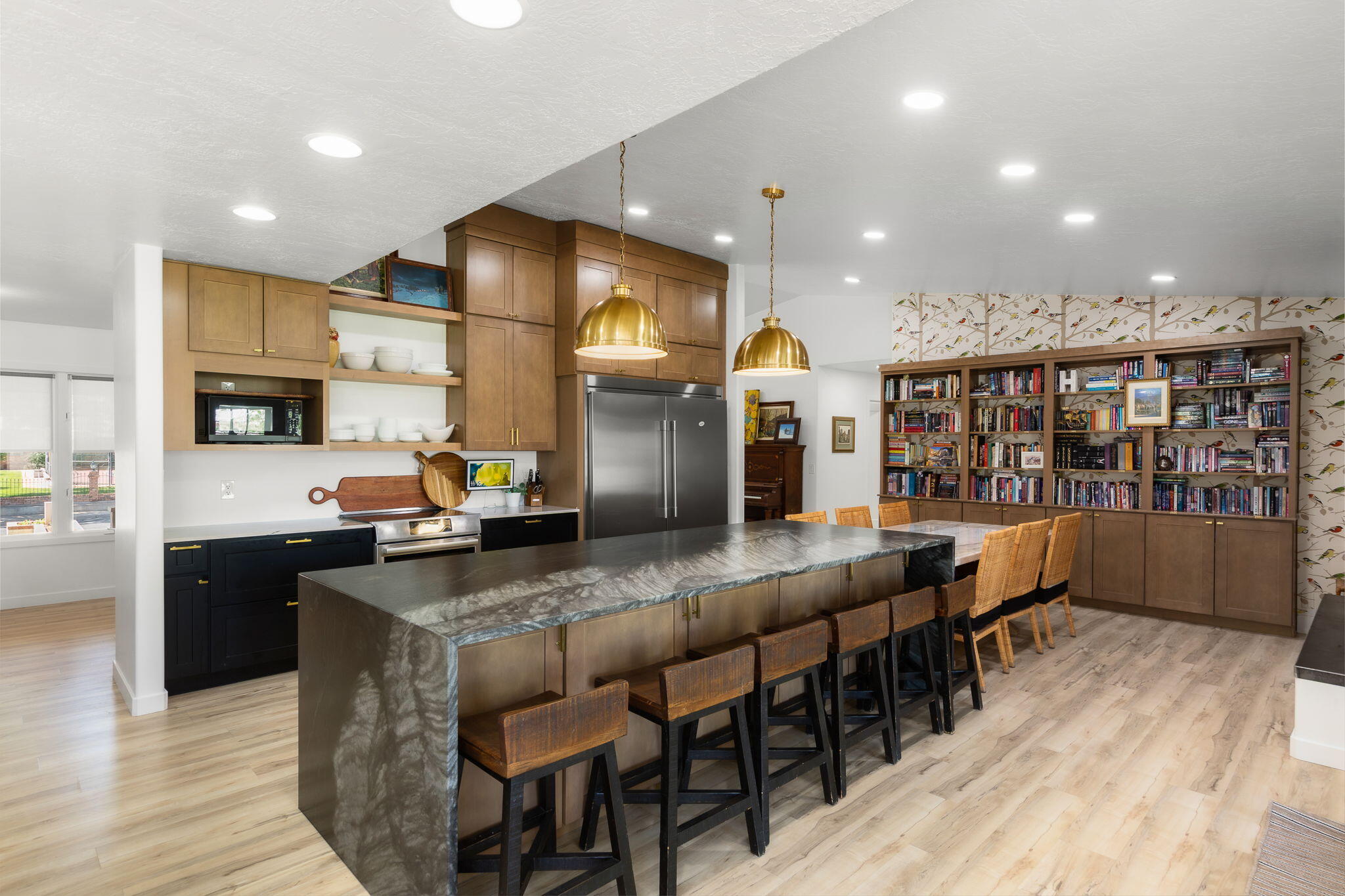 558 Del Mar Drive St. George, UT 84790 - Photo 13 of 74 bar stools on back of large island, main level