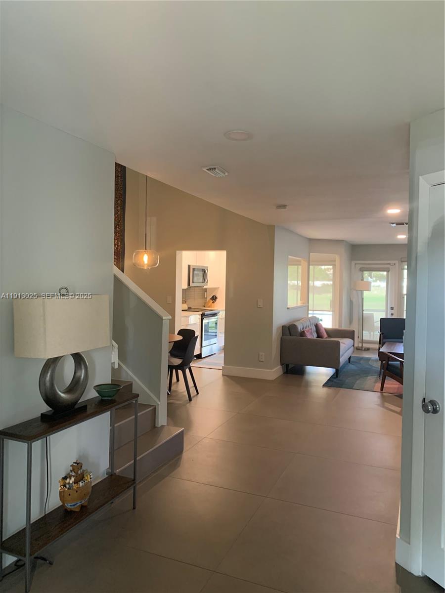 21352 Pagosa Court Boca Raton, FL 33431 - Photo 8 of 63 Gallery Image 8