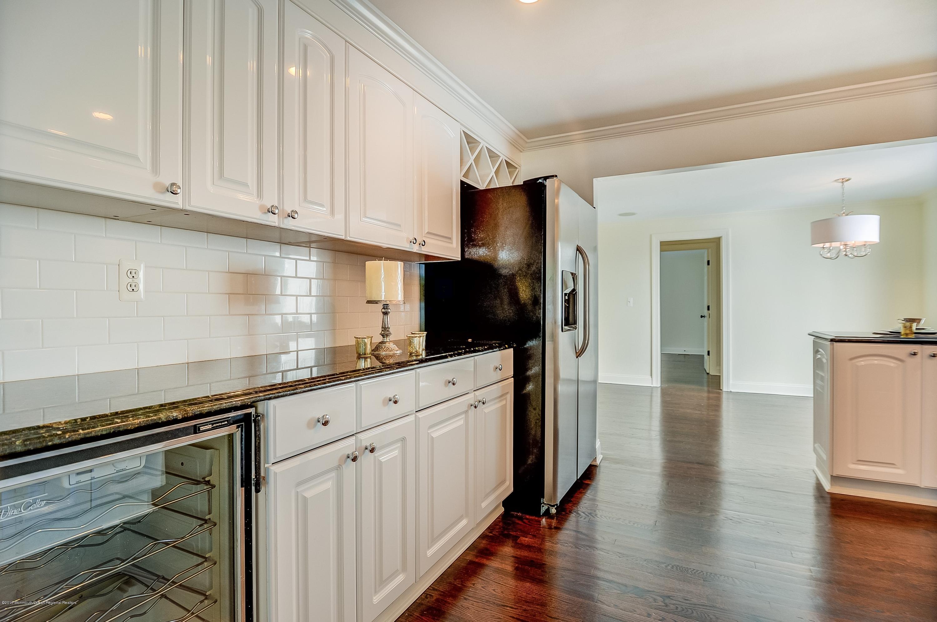 43 Ridge Road Rumson, NJ 07760 - Photo 12 of 33 009_Kitchen