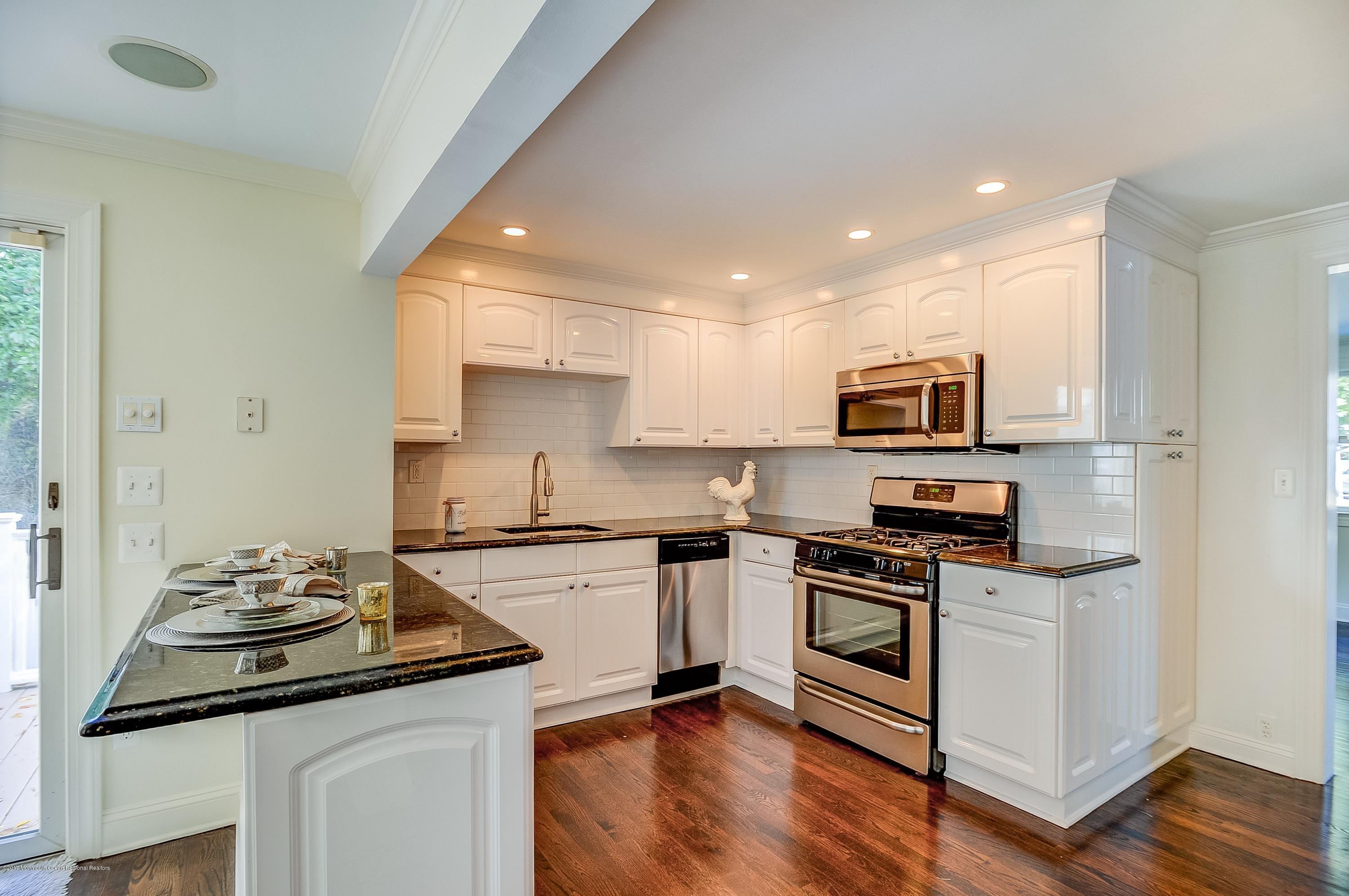 43 Ridge Road Rumson, NJ 07760 - Photo 14 of 33 011_Kitchen