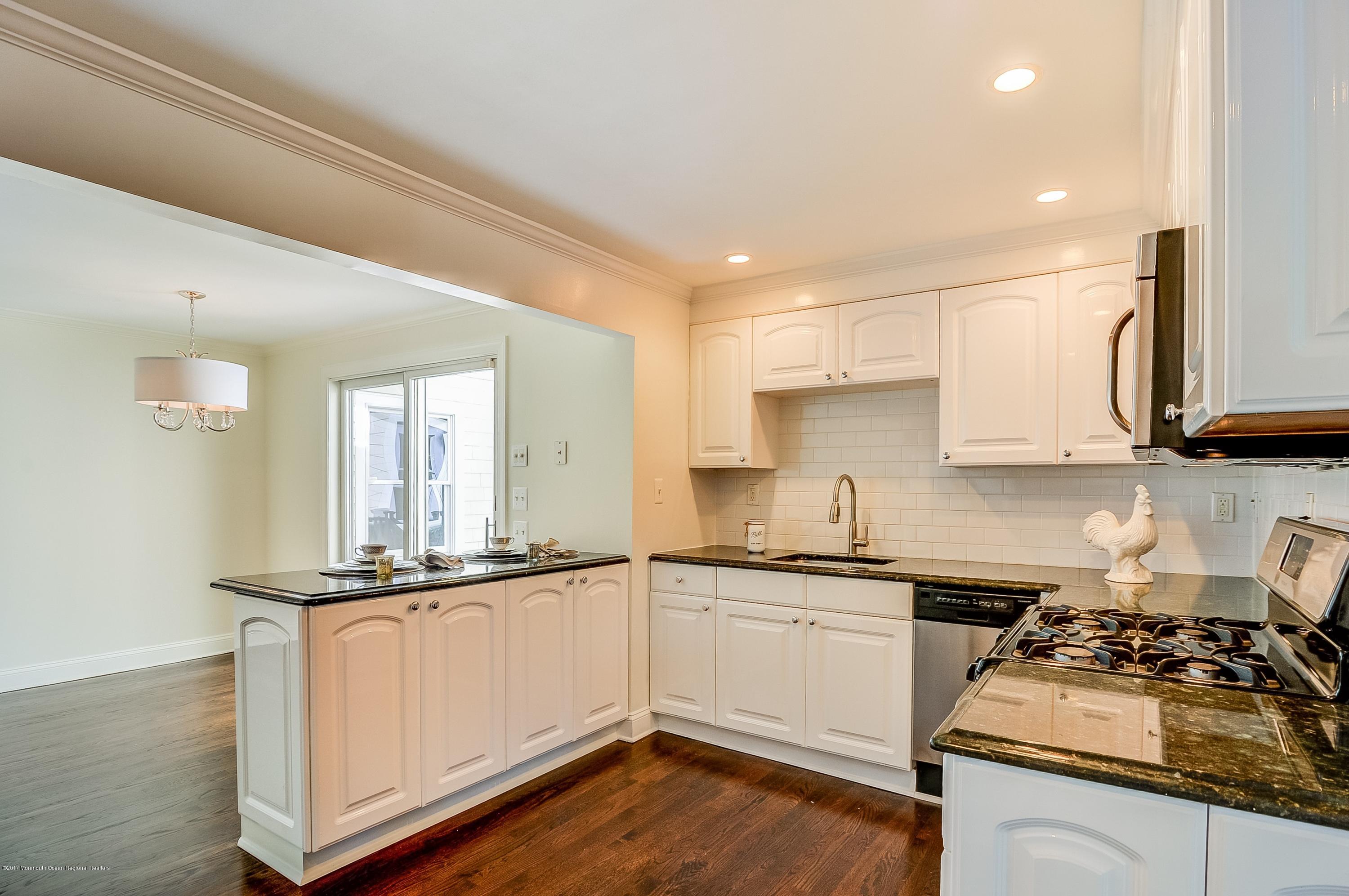 43 Ridge Road Rumson, NJ 07760 - Photo 15 of 33 012_Kitchen