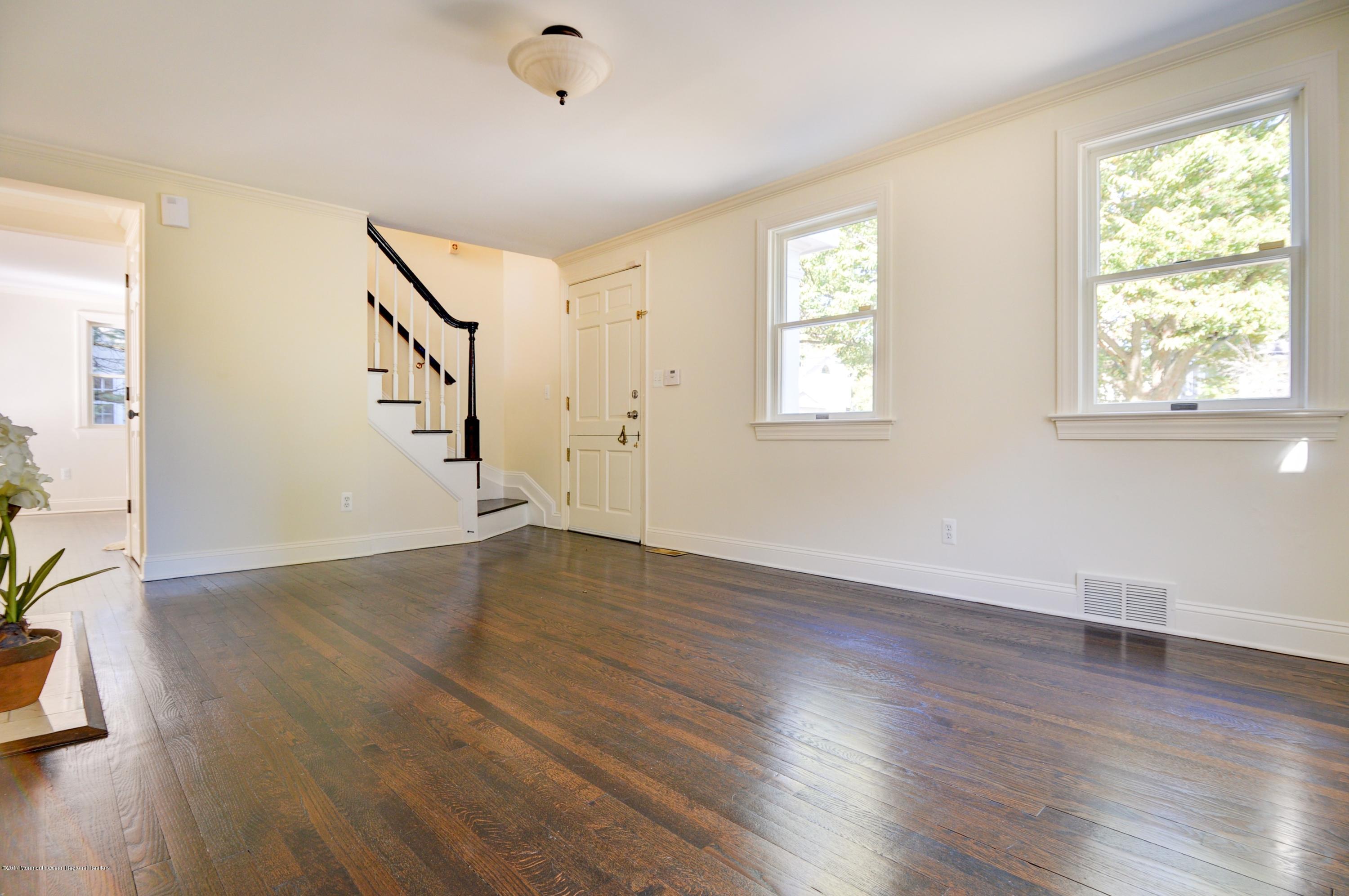 43 Ridge Road Rumson, NJ 07760 - Photo 7 of 33 004_Living