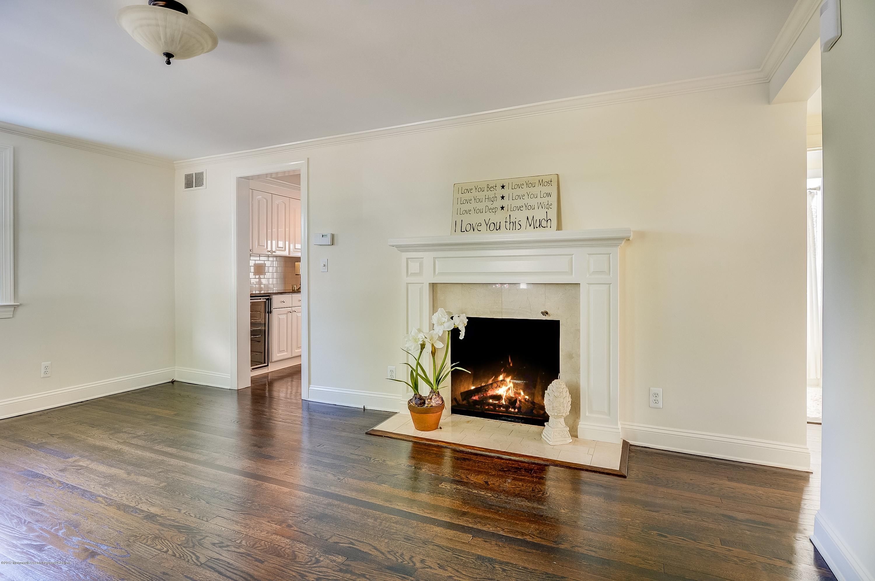 43 Ridge Road Rumson, NJ 07760 - Photo 8 of 33 005_Living