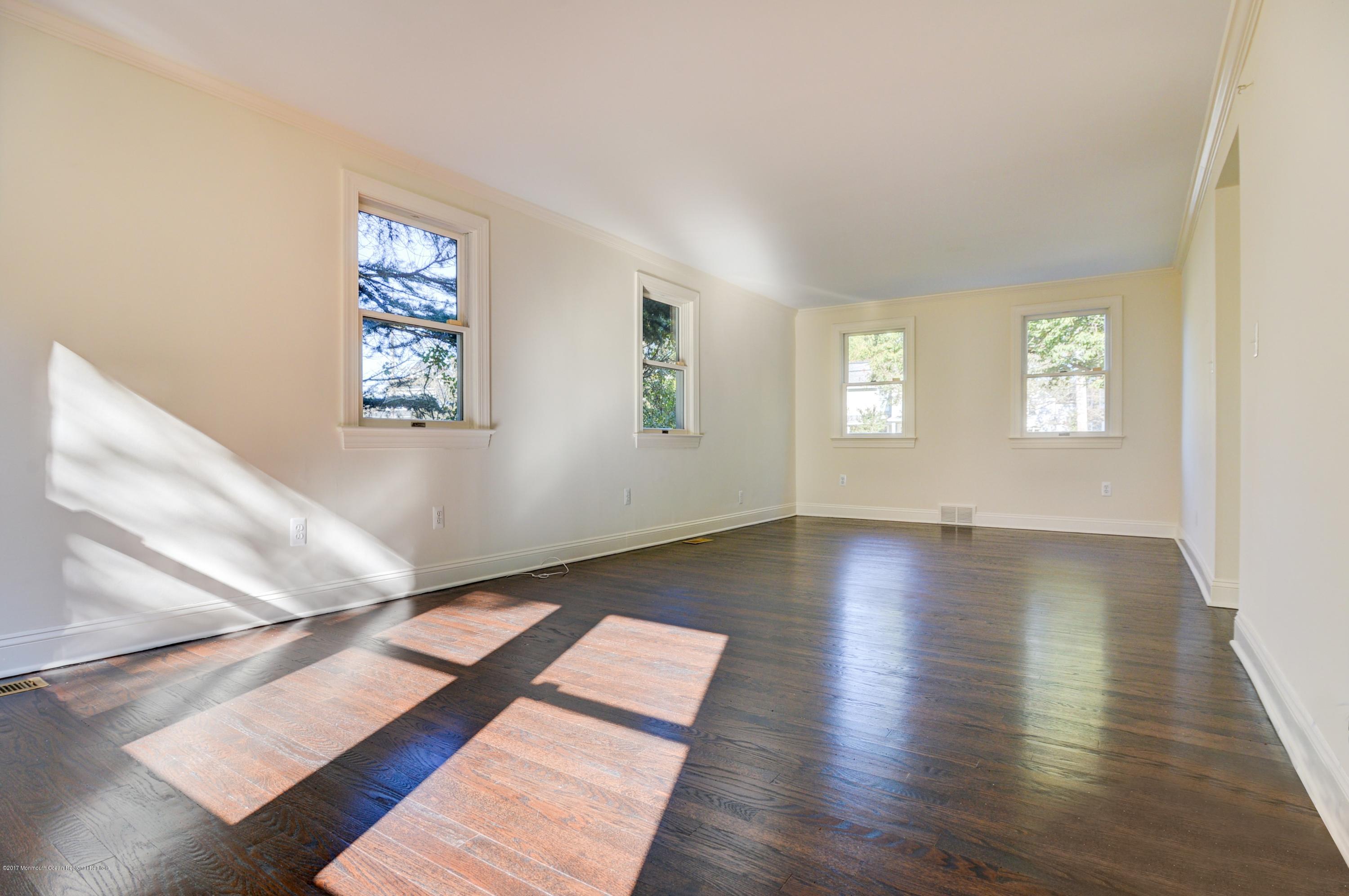 43 Ridge Road Rumson, NJ 07760 - Photo 10 of 33 007_Family