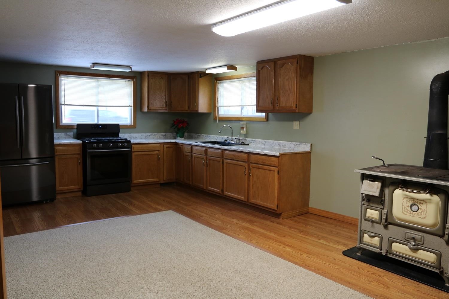 6712 North Pingree Road Elwell, MI 48832 - Photo 12 of 43 1896240-11.JPG