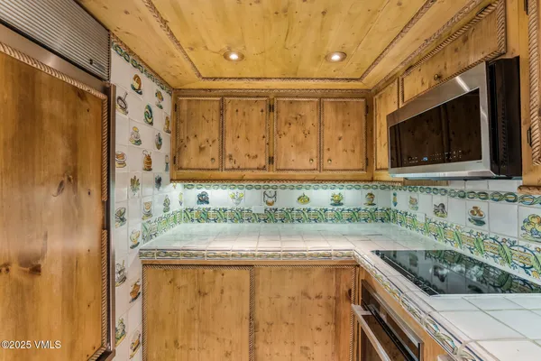 $6,400,000 | 600 Vail Valley Drive, Unit 310, Vail, CO 81657