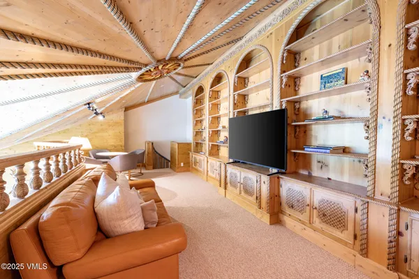 $6,400,000 | 600 Vail Valley Drive, Unit 310, Vail, CO 81657