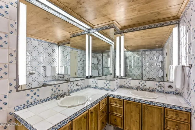 $6,400,000 | 600 Vail Valley Drive, Unit 310, Vail, CO 81657