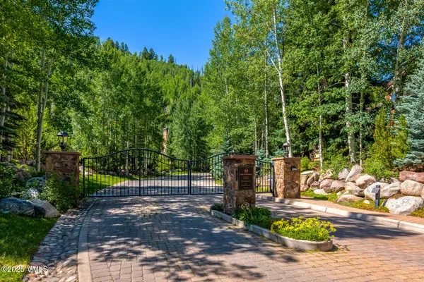 $6,400,000 | 600 Vail Valley Drive, Unit 310, Vail, CO 81657
