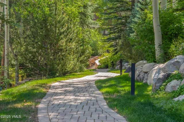 $6,400,000 | 600 Vail Valley Drive, Unit 310, Vail, CO 81657