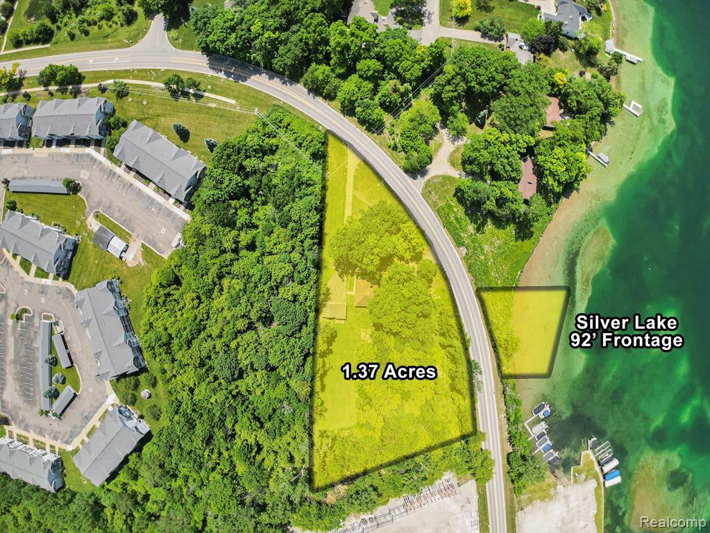 3382 West Silver Lake Road Fenton, MI 48430 - Photo 1 of 13