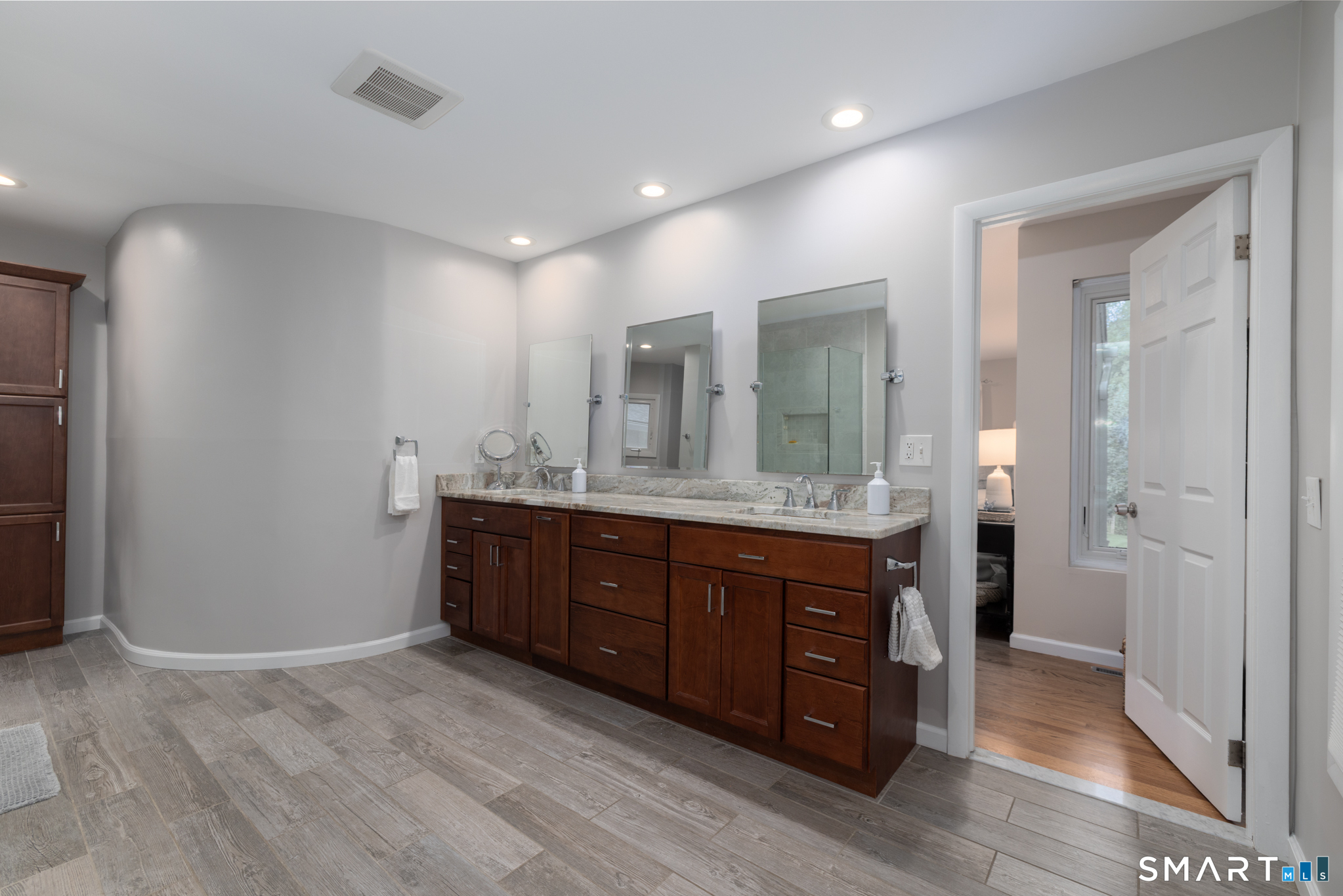 179 Burr Hall Road Middlebury, CT 06762 - Photo 8 of 24