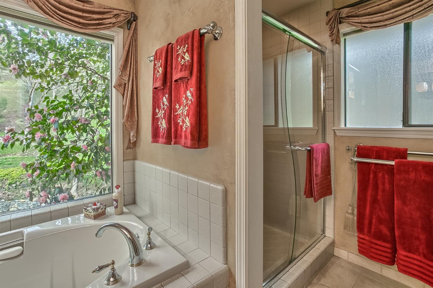 9871 Upper Applegate Road Jacksonville, OR 97530 - Photo 21 of 33 Separate shower in Master bathroom