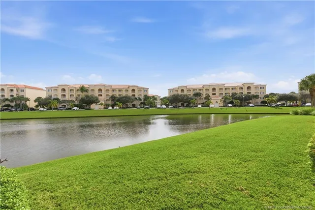 $450,000 | 1 Harbour Isle Drive East, Unit 104, Fort Pierce, FL 34949