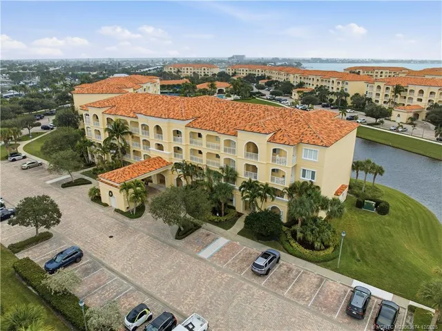 $450,000 | 1 Harbour Isle Drive East, Unit 104, Fort Pierce, FL 34949