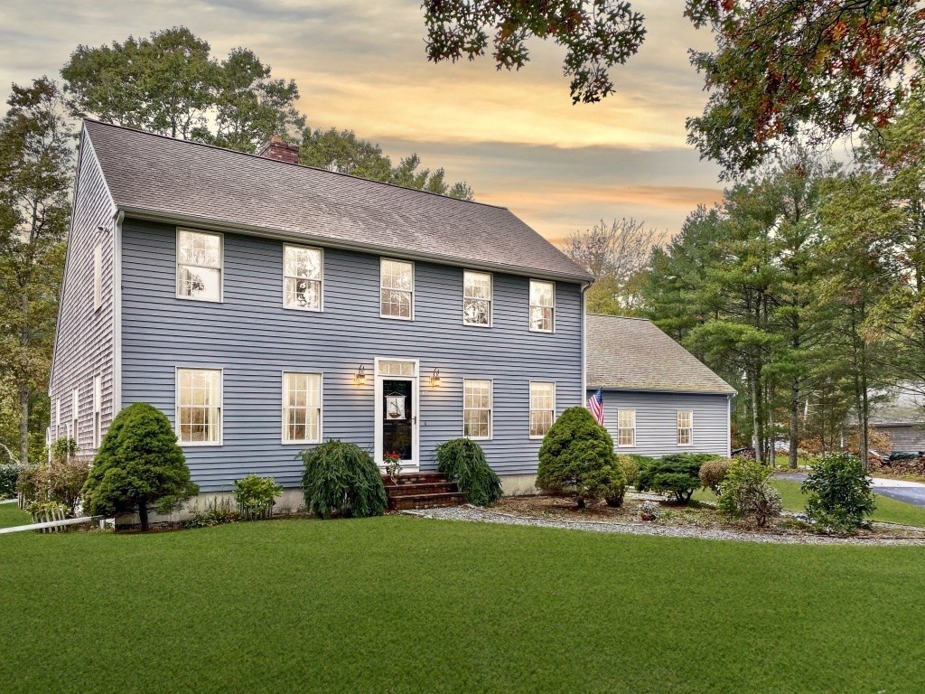 87 Dr Braley Road Freetown, MA 02717 - Photo 1 of 40 Gallery Image 1