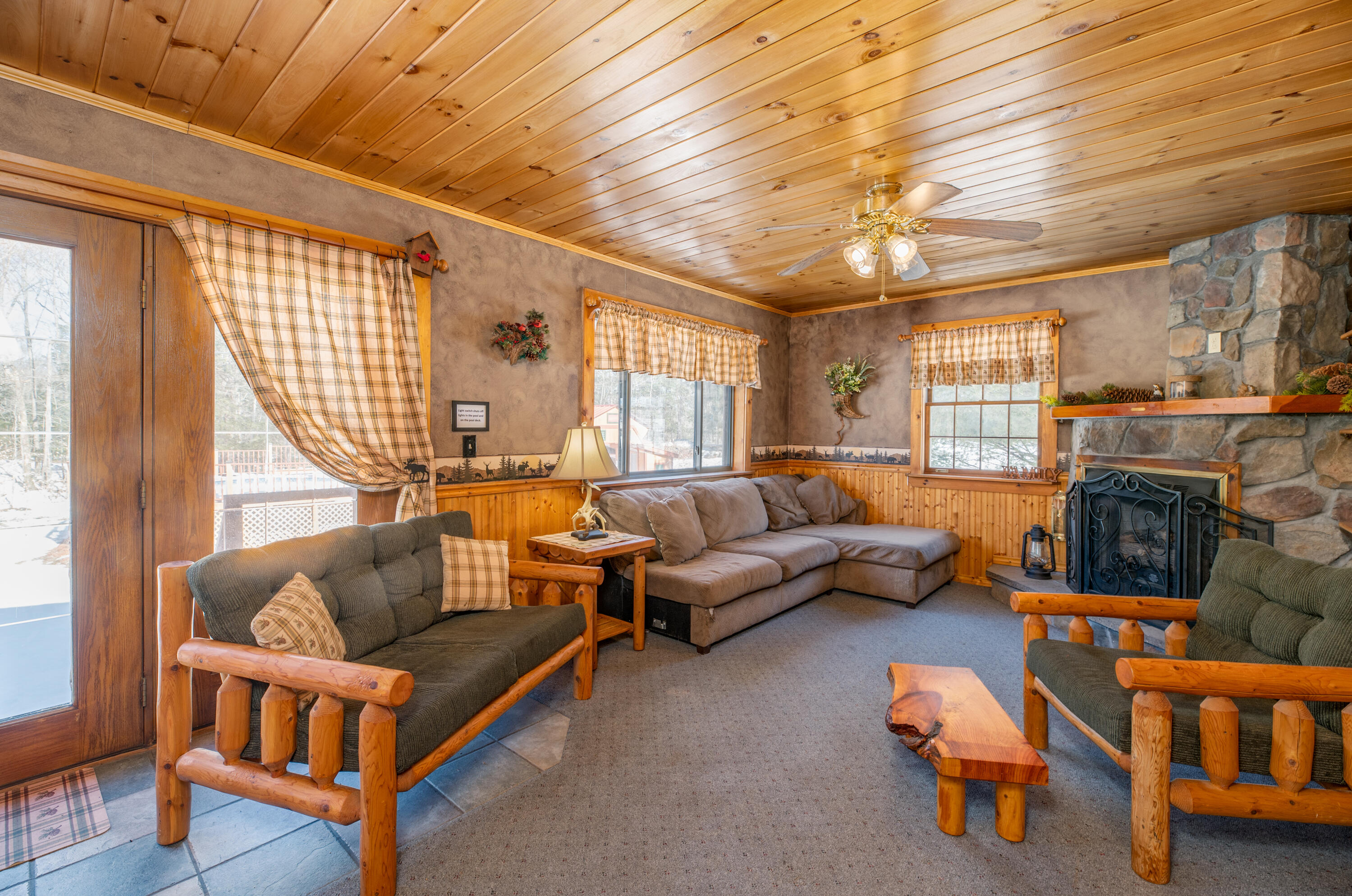 153 Stetson Road Hartford, ME 04220 - Photo 17 of 84 Interior32