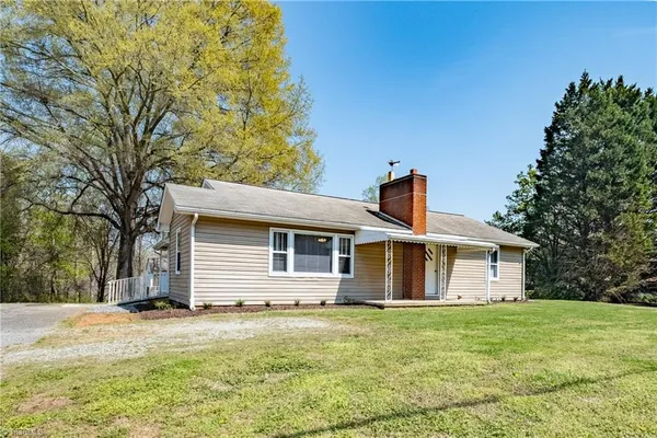 $270,000 | 3283 Highway 64, Advance, NC 27006