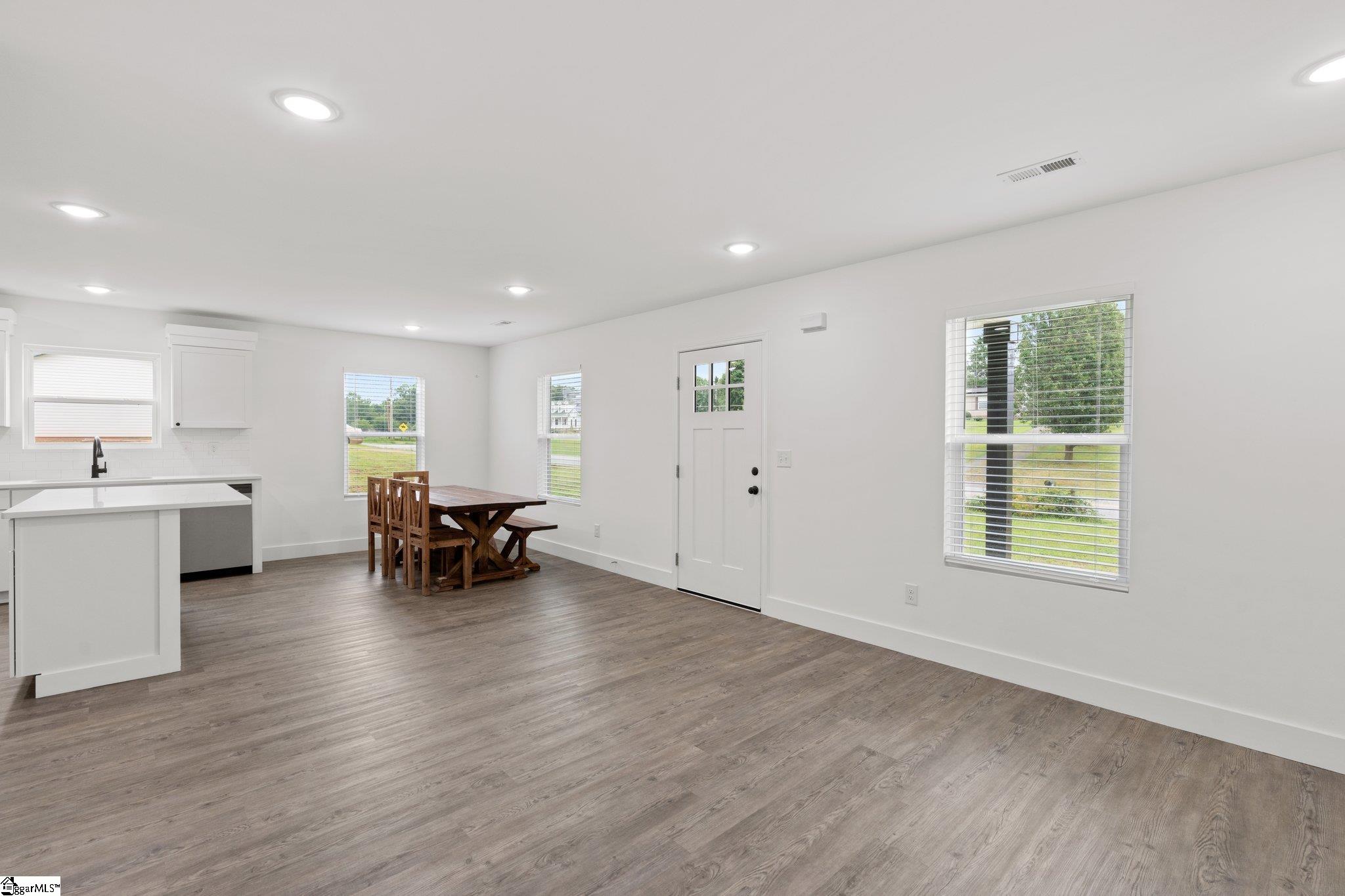 1390 Old Pacolet Road Spartanburg, SC 29307 - Photo 5 of 35 Gallery Image 5