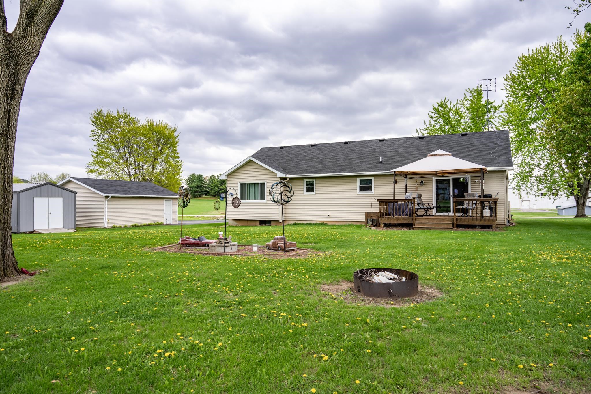 E6649 Fawn Valley Drive Reedsburg, WI 53959 - Photo 4 of 74