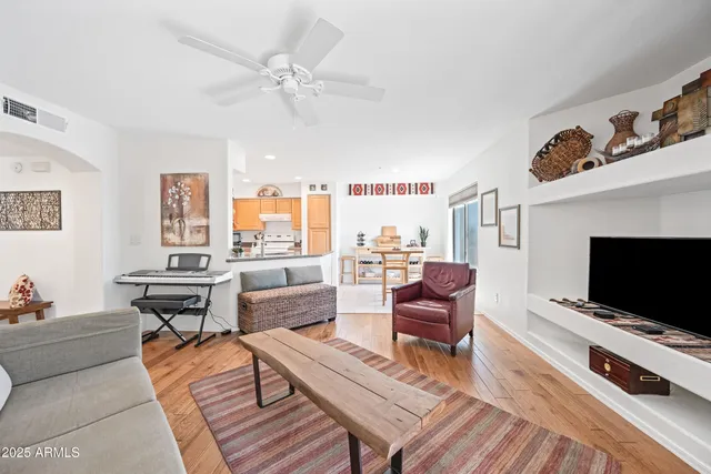 $330,000 | 16631 East El Lago Boulevard, Unit 212, Fountain Hills, AZ 85268