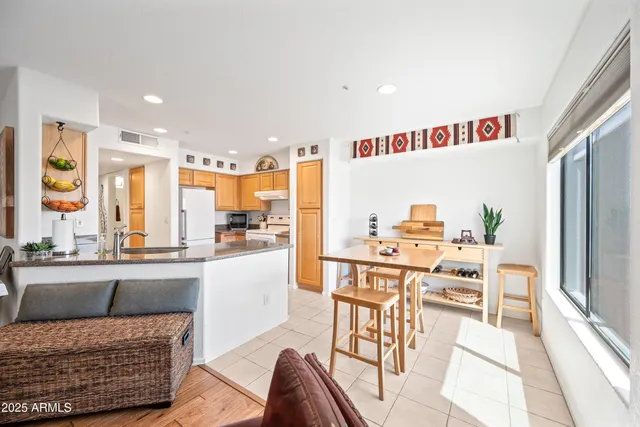 $330,000 | 16631 East El Lago Boulevard, Unit 212, Fountain Hills, AZ 85268