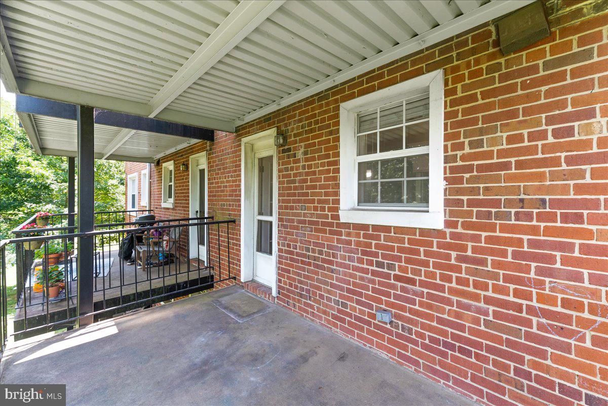 4608 28th Road South Arlington, VA 22206 - Photo 27 of 29 porch off kitchen