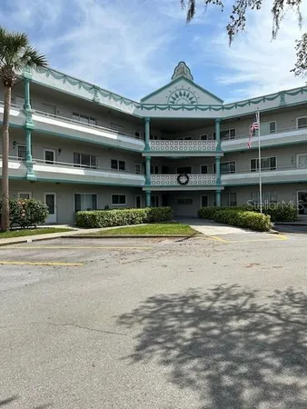 $1,250 | 2371 Israeli Drive, Unit 35, Clearwater, FL 33763