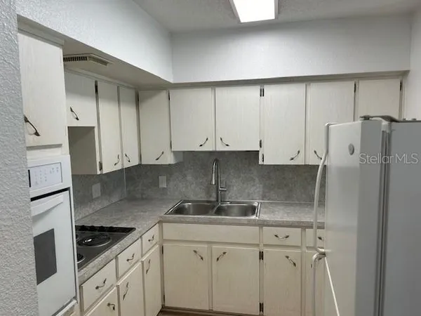 $1,250 | 2371 Israeli Drive, Unit 35, Clearwater, FL 33763