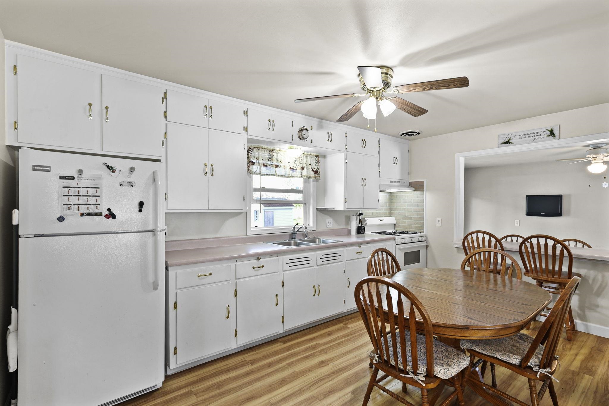 117 West Street Dane, WI 53529 - Photo 15 of 37
