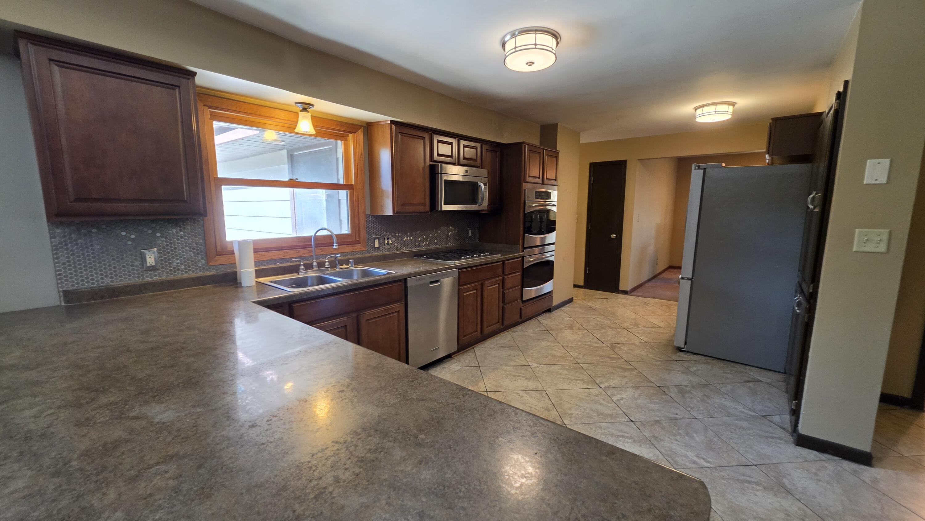 3415 West Cold Spring Road Greenfield, WI 53221 - Photo 6 of 16 20260710_083921