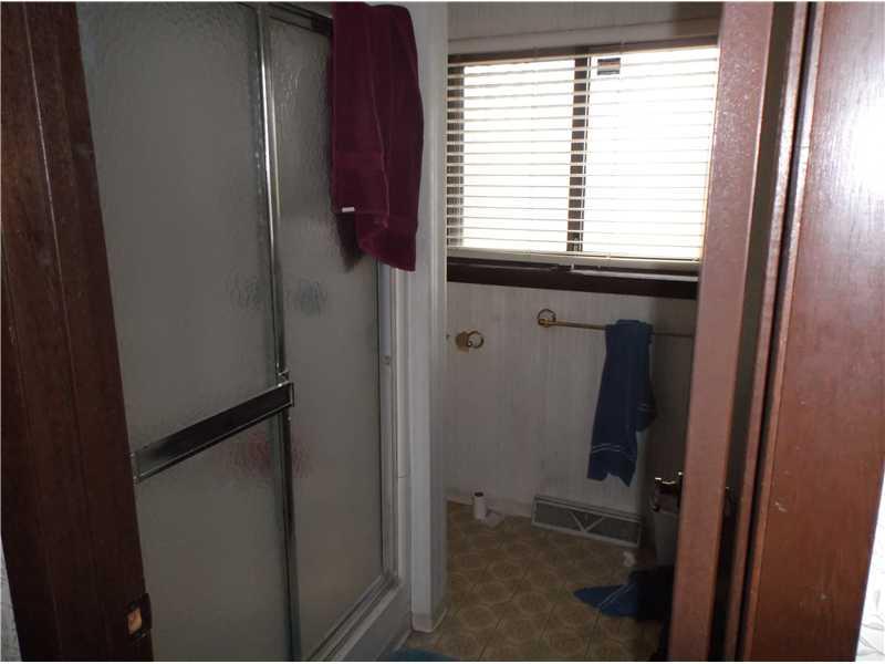 87 Porter Hill Road Washington, PA 15301 - Photo 11 of 25 Master Bath/Spa.