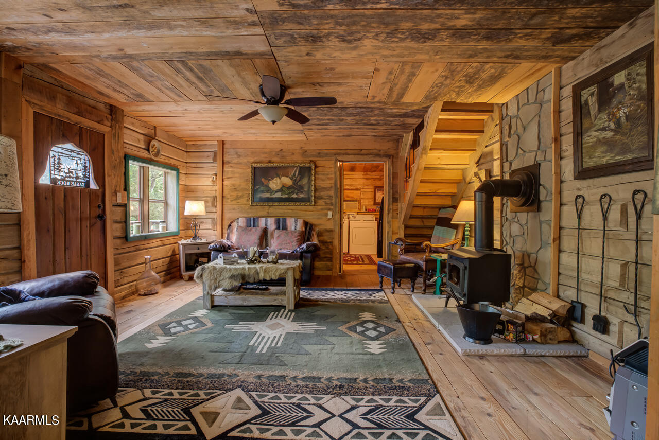 855 Straight Branch Road Speedwell, TN 37870 - Photo 14 of 40 _X3A8432_3_4_5_6_7_8