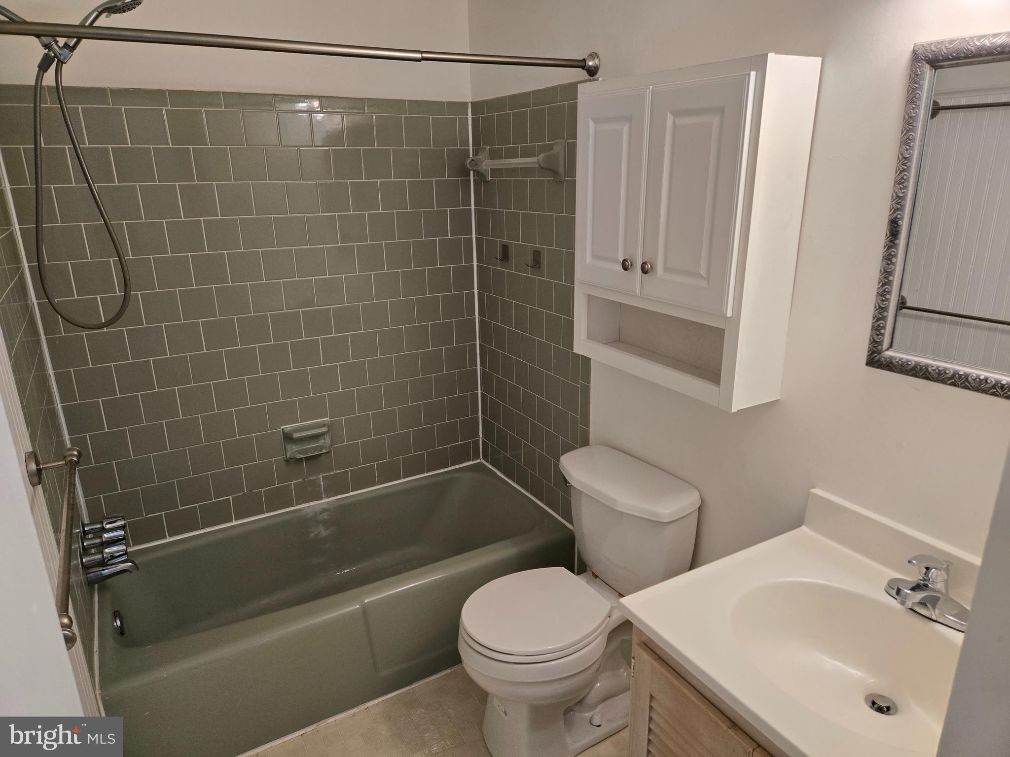 10629 Provincial Drive, Unit C Manassas, VA 20109 - Photo 14 of 16 Full bathroom
