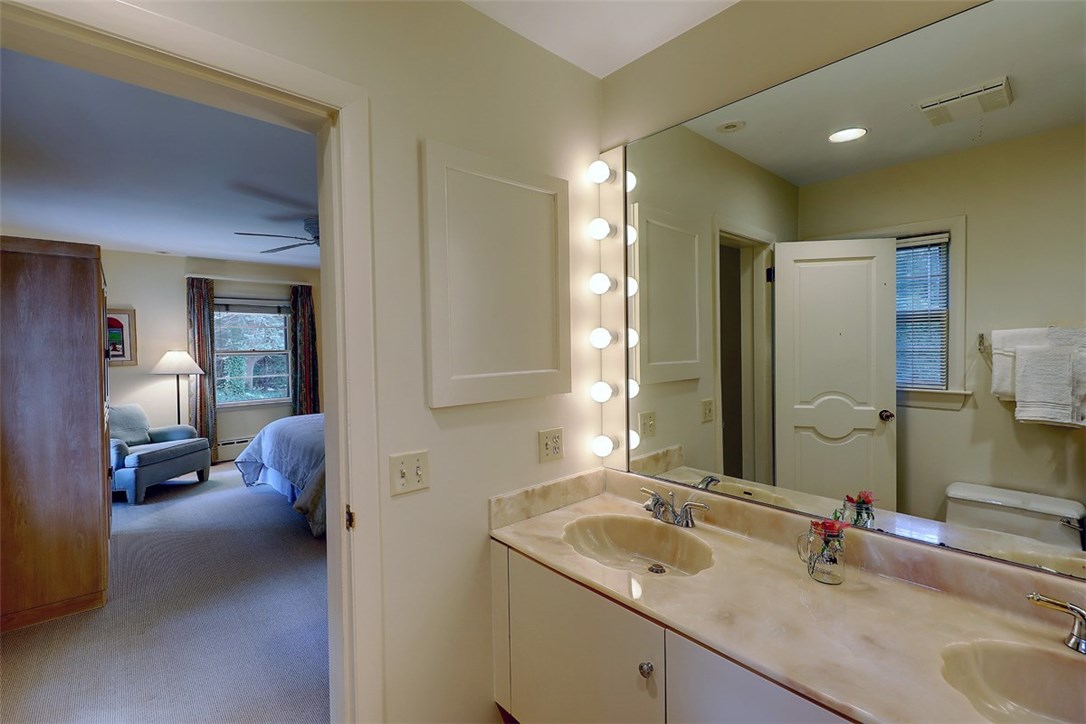 3 Stratford Road Barrington, RI 02806 - Photo 29 of 39