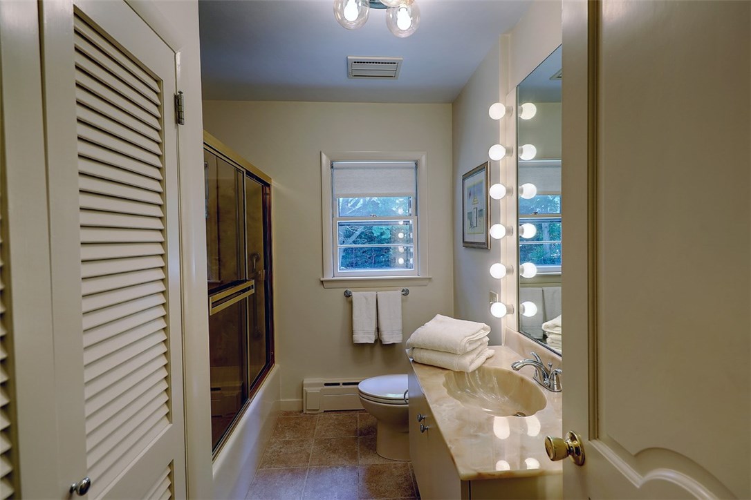 3 Stratford Road Barrington, RI 02806 - Photo 33 of 39
