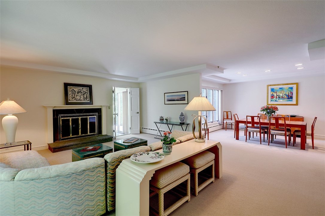 3 Stratford Road Barrington, RI 02806 - Photo 6 of 39
