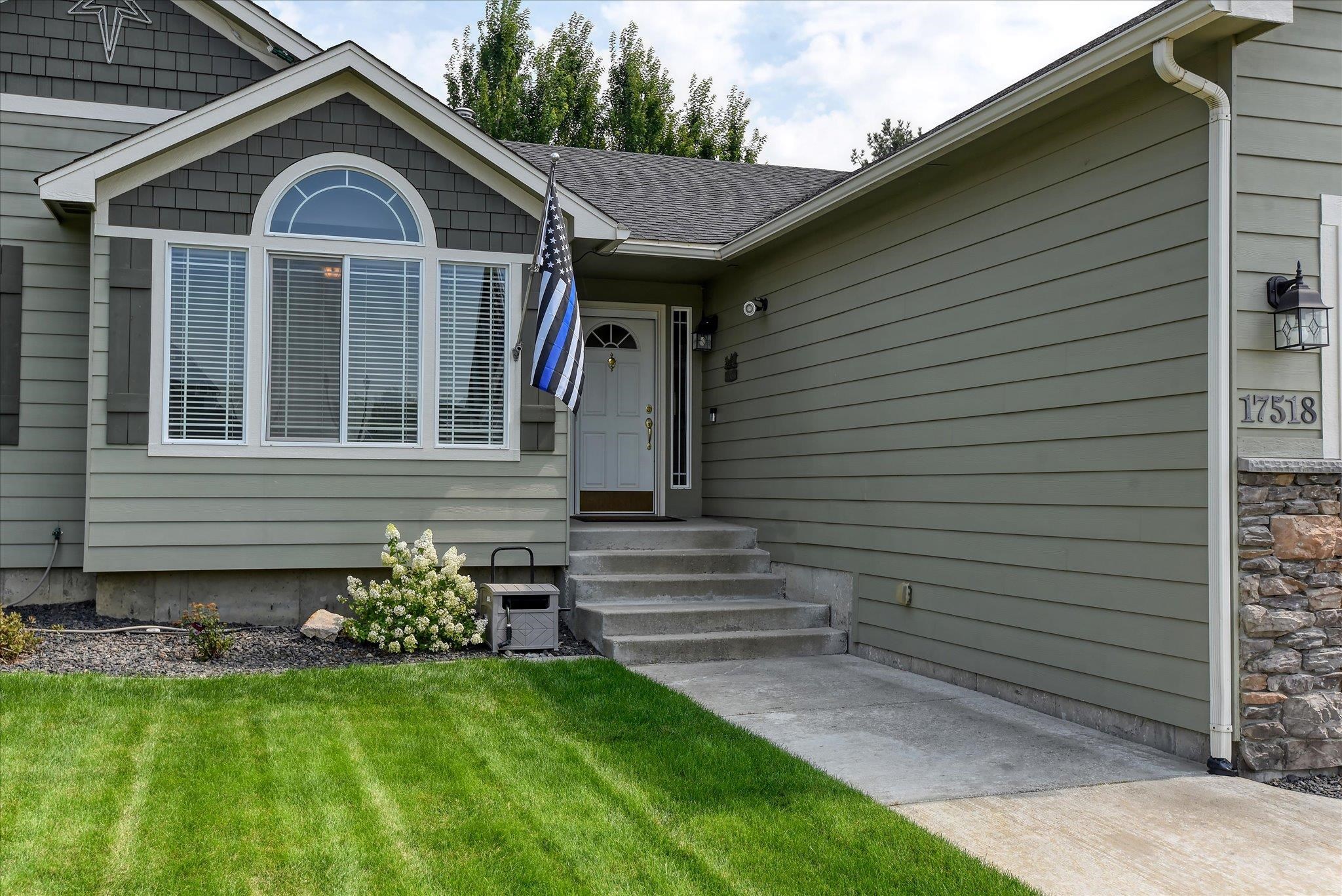 17518 North Edgecrest Road Colbert, WA 99005 - Photo 5 of 48