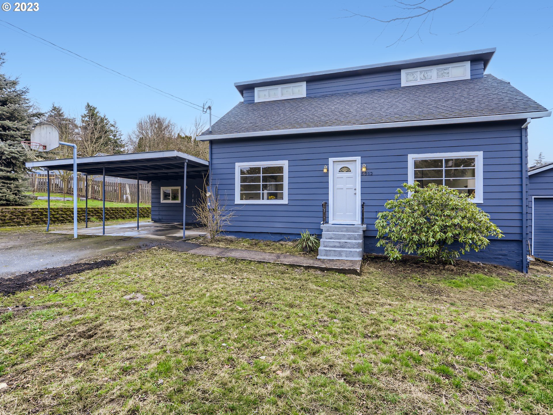 6912 Southwest Taylors Ferry Road Tigard, OR 97223 - Photo 1 of 28 Gallery Image 1