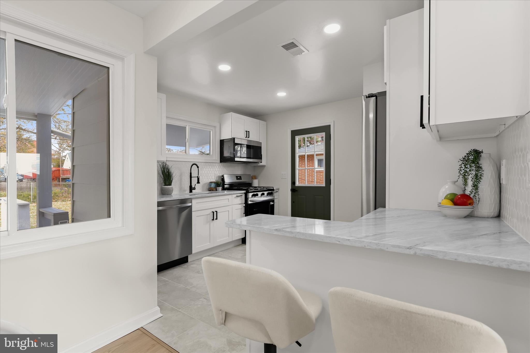 5610 Anthony Avenue Baltimore, MD 21206 - Photo 12 of 32 Kitchen