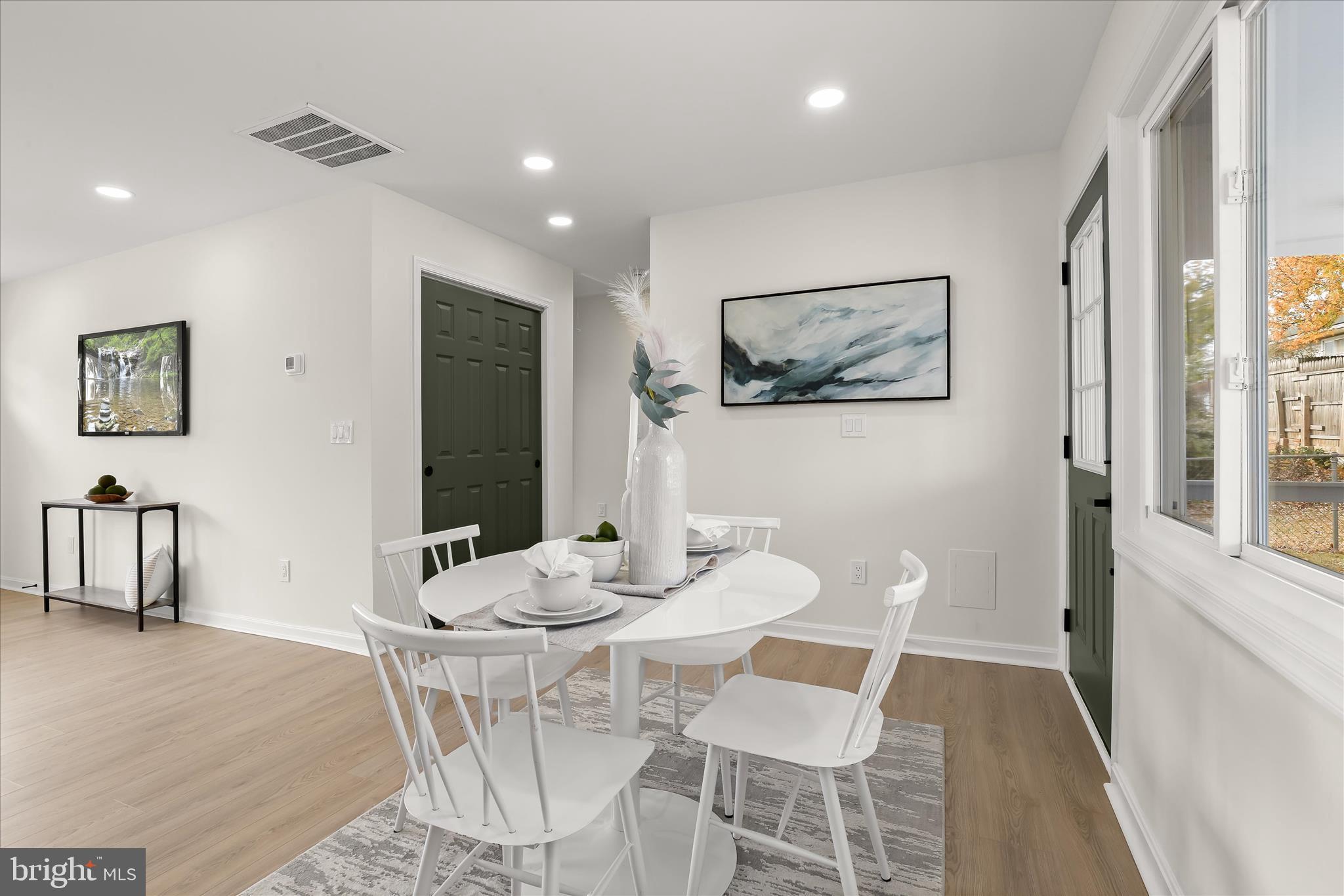 5610 Anthony Avenue Baltimore, MD 21206 - Photo 10 of 32 Dining Room