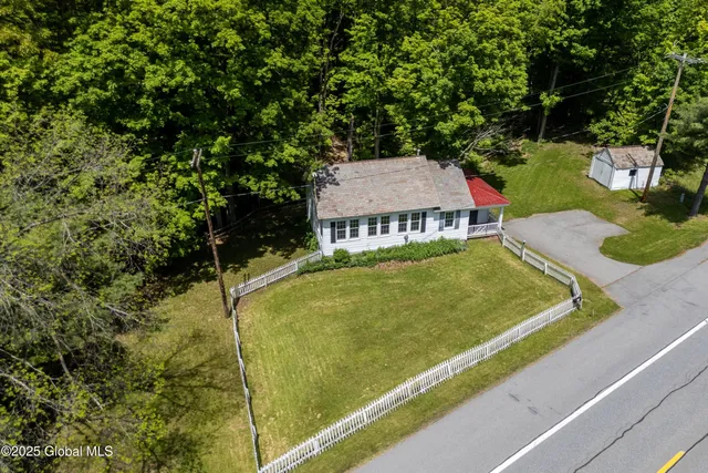 $200,000 | 1301 Highway 313, Cambridge, NY 12816