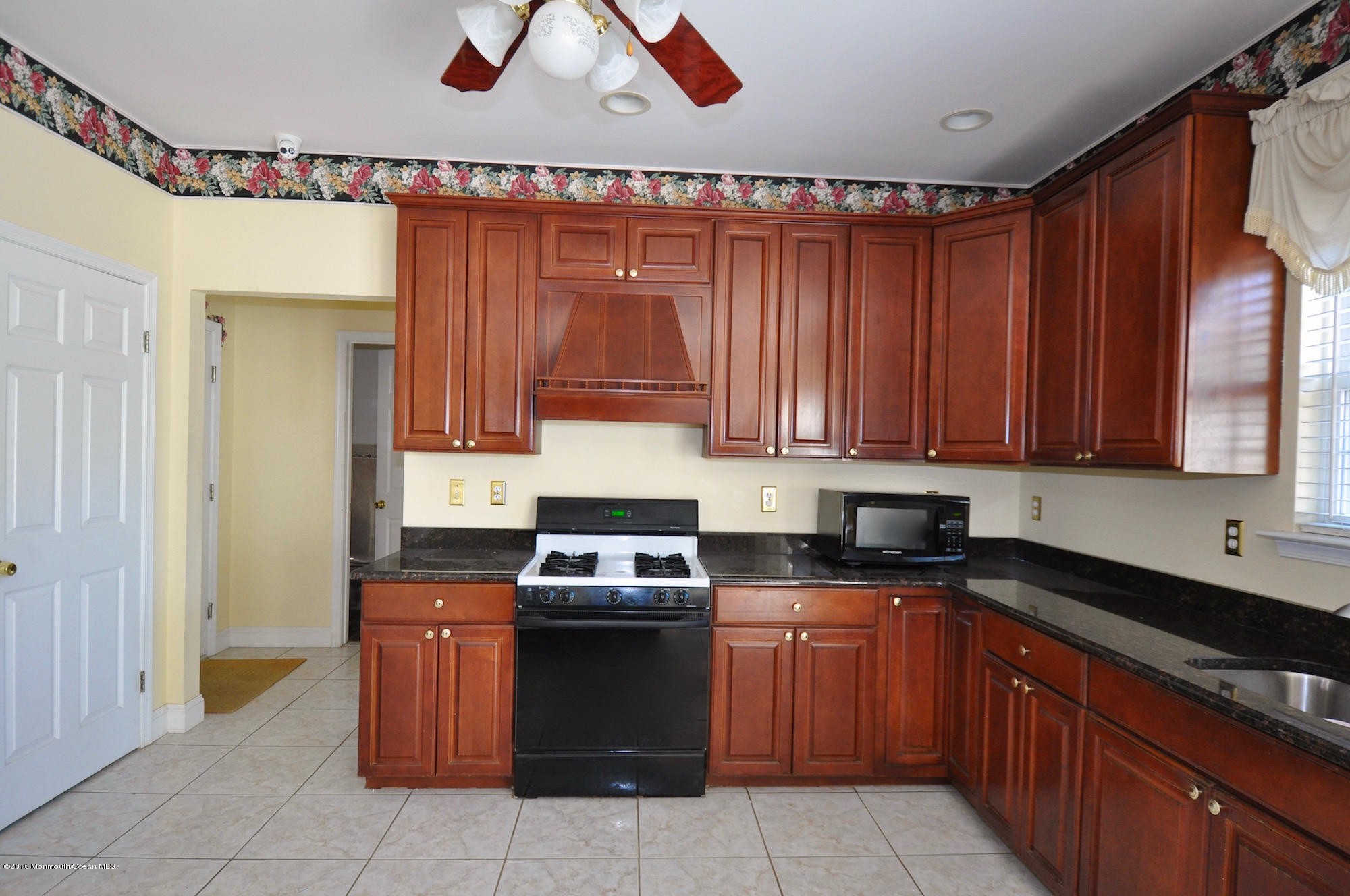 249 Elton Adelphia Road Freehold, NJ 07728 - Photo 6 of 26 15