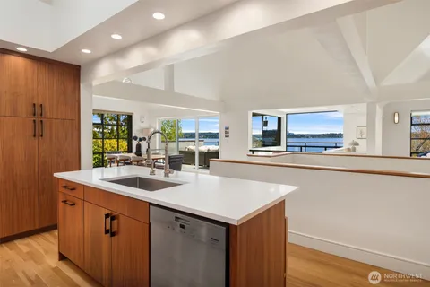 $2,395,000 | 603 Wellington Avenue, Seattle, WA 98122