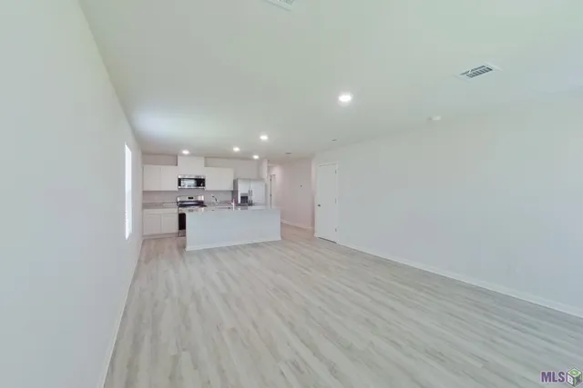 $1,695 | Undisclosed Address, Denham Springs, LA 70726