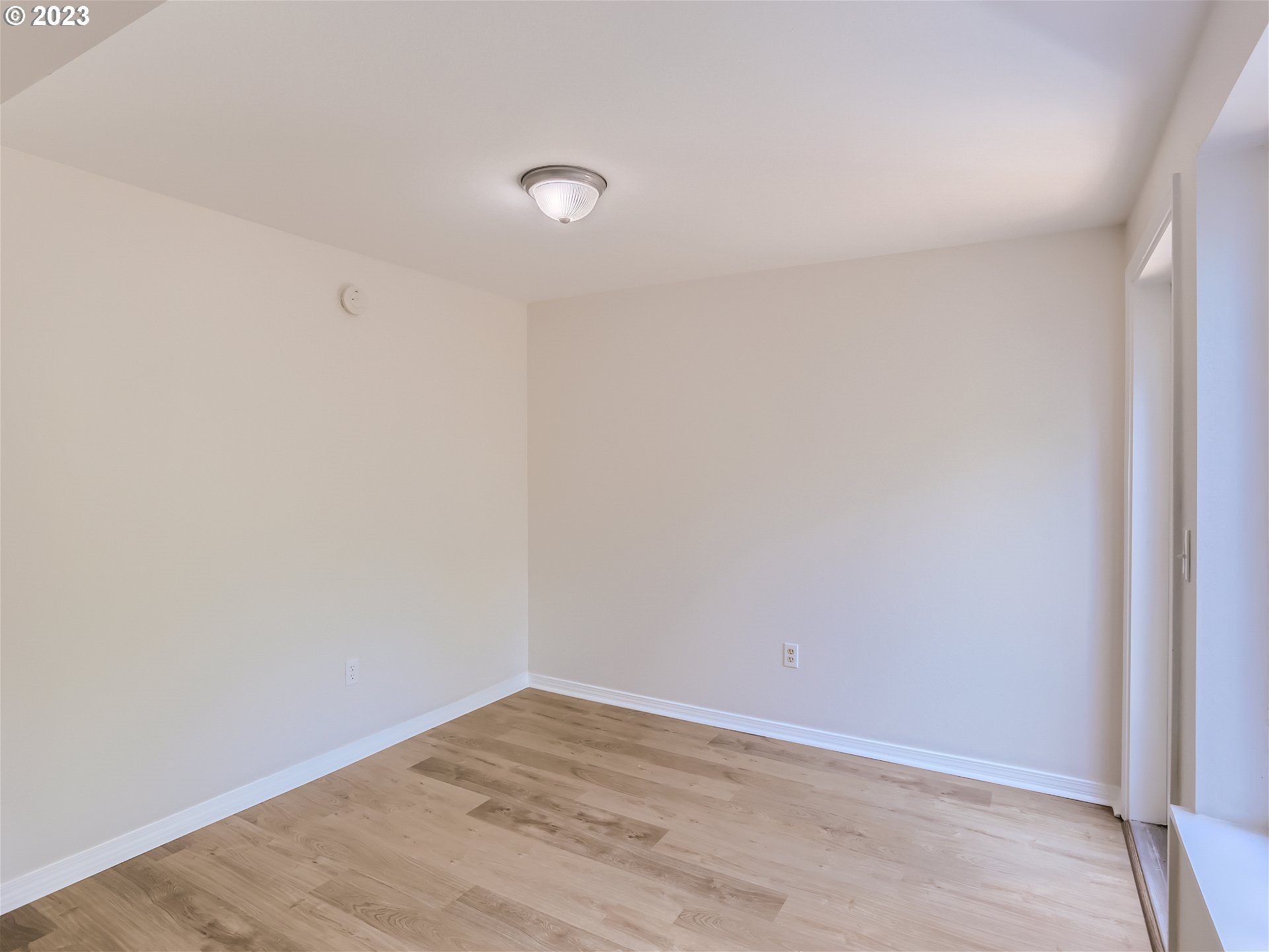 17532 Northwest Springville Road, Unit 4 Portland, OR 97229 - Photo 12 of 27 Gallery Image 12