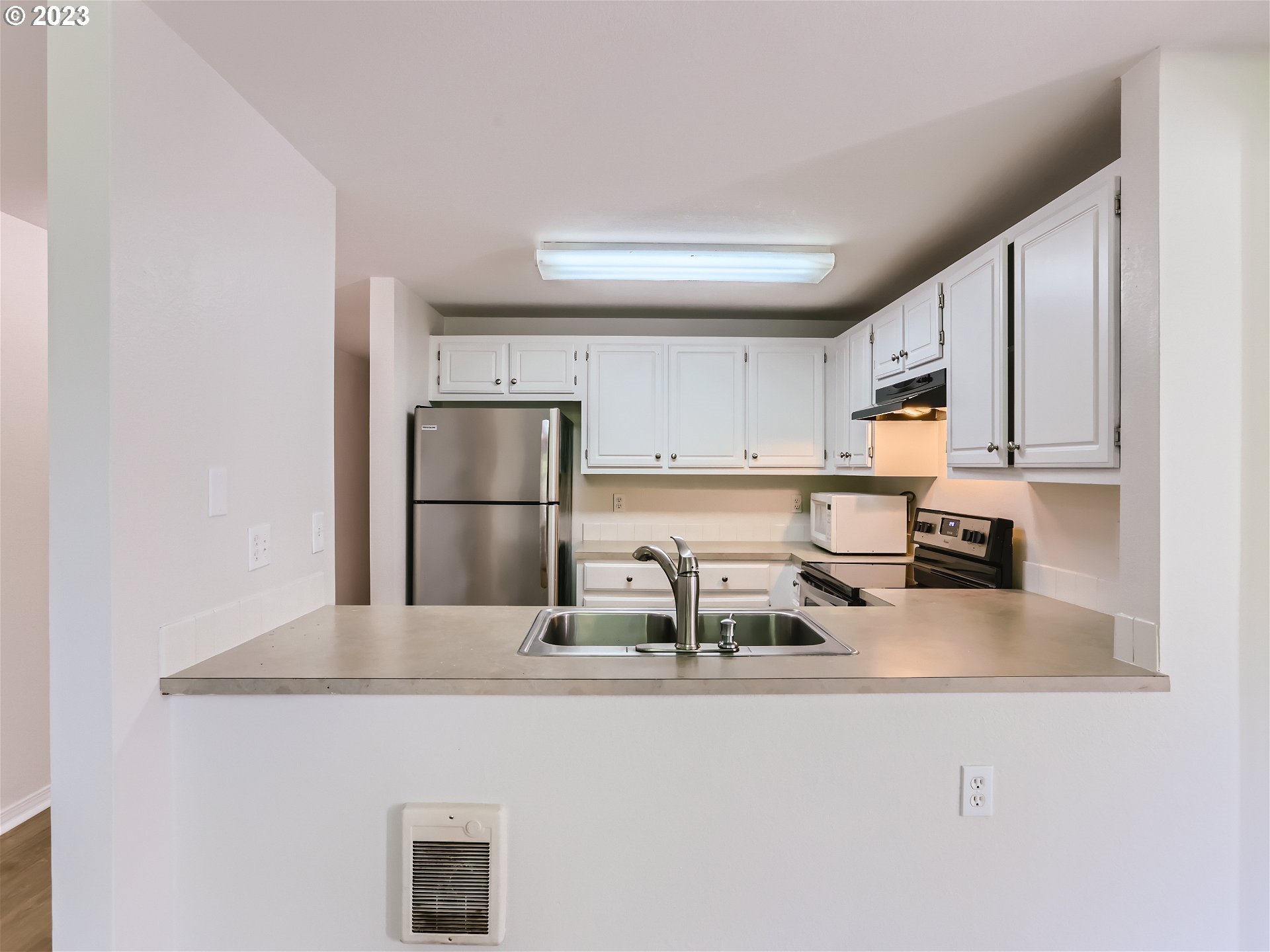 17532 Northwest Springville Road, Unit 4 Portland, OR 97229 - Photo 13 of 27 Gallery Image 13