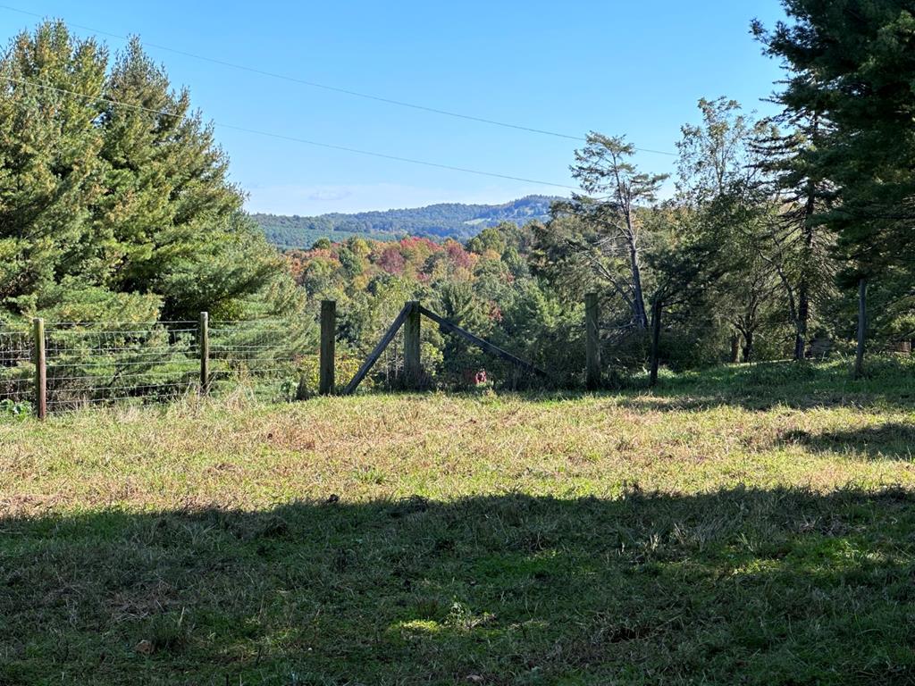 140 Baltimore Road Hillsville, VA 24343 - Photo 26 of 36 Gallery Image 26